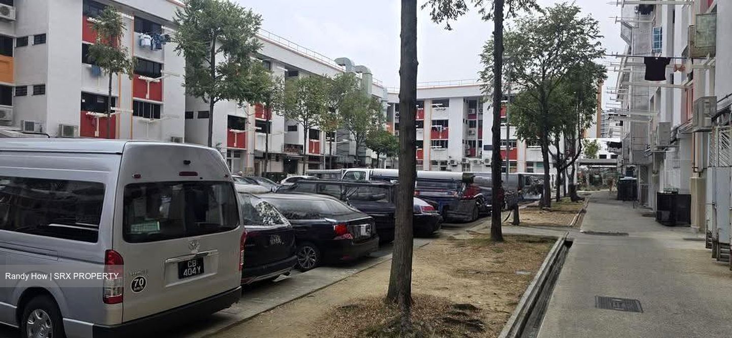 Tampines Street 81 (D18), Shop House #618926991